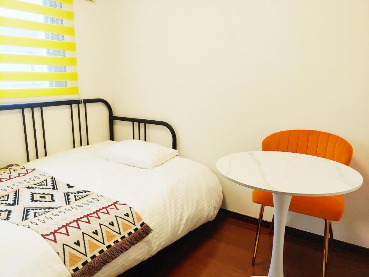 メゾンドオーク 新大久保 Apartment Tokyo